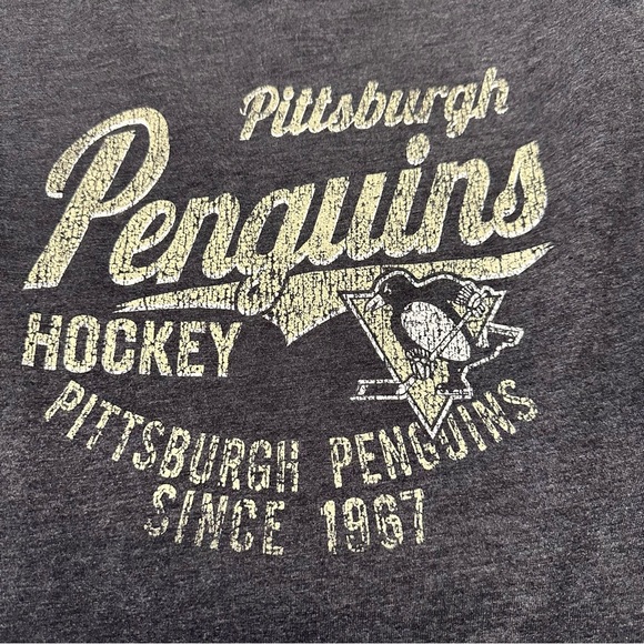 Pittsburgh Penguins Long Sleeve Fitted Lightweight Tee Shirt Jr. Size M 7/9 EUC - Picture 13 of 13